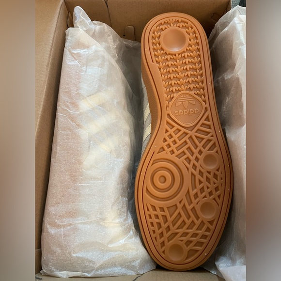 ADIDAS HANDBALL SPEZIAL
Wonder Silver, Off White & Gum - Picture 6 of 6